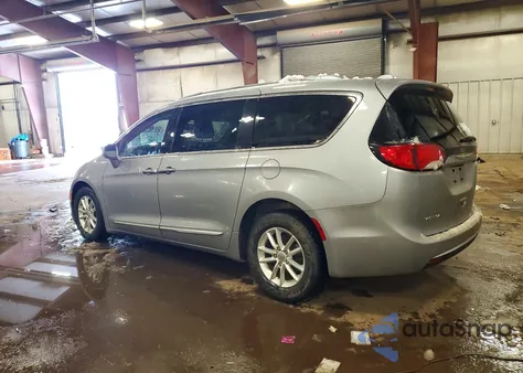 2018 Chrysler Pacifica Touring L z USA, uszkodzony, nr VIN 2C4RC1BG7JR279596